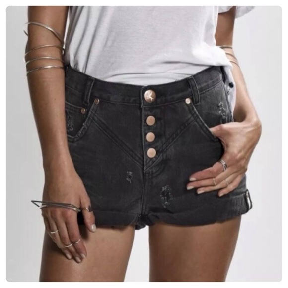 One Teaspoon Hawks Distressed Relaxed Fit Denim Faded Black Jean Shorts - Picture 1 of 12